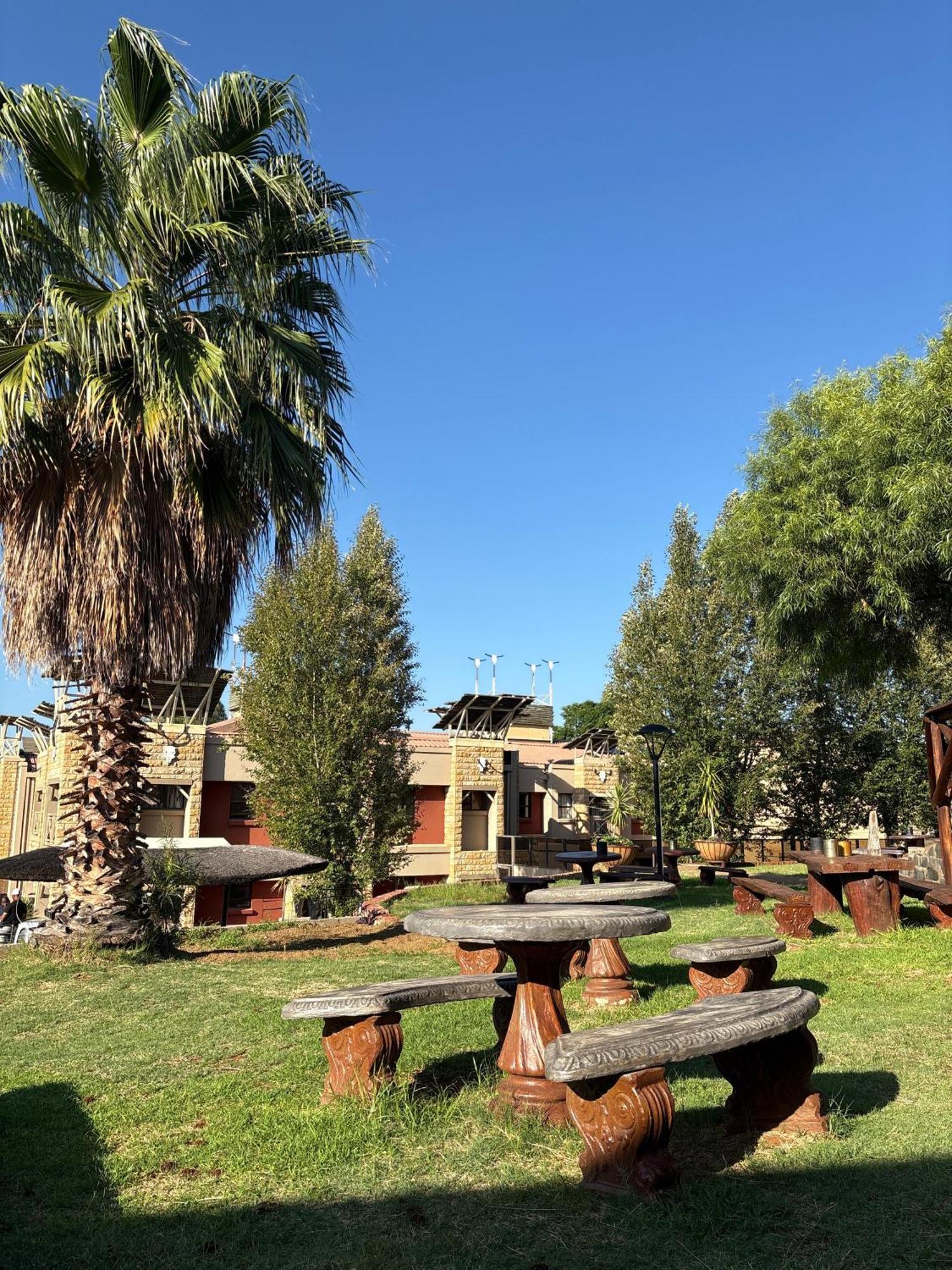 Bloem Spa Hotel & Conference Bloemfontein Exterior foto